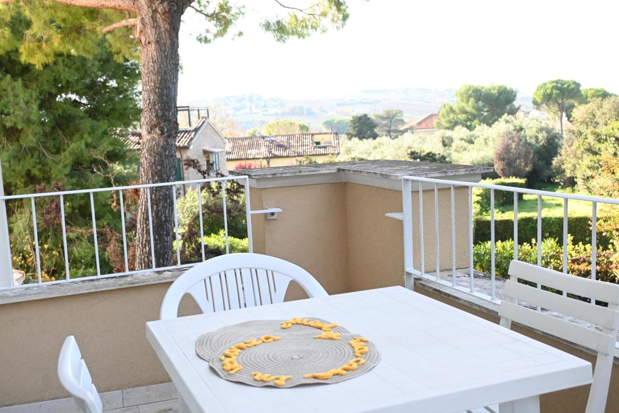 N185 - Numana, Meraviglioso Trilocale Con Terrazzo E Piscina Екстер'єр фото