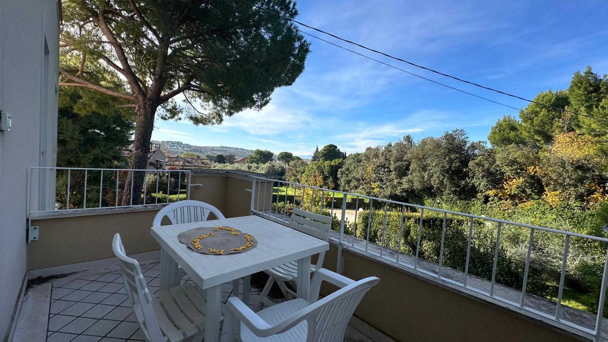 N185 - Numana, Meraviglioso Trilocale Con Terrazzo E Piscina Екстер'єр фото